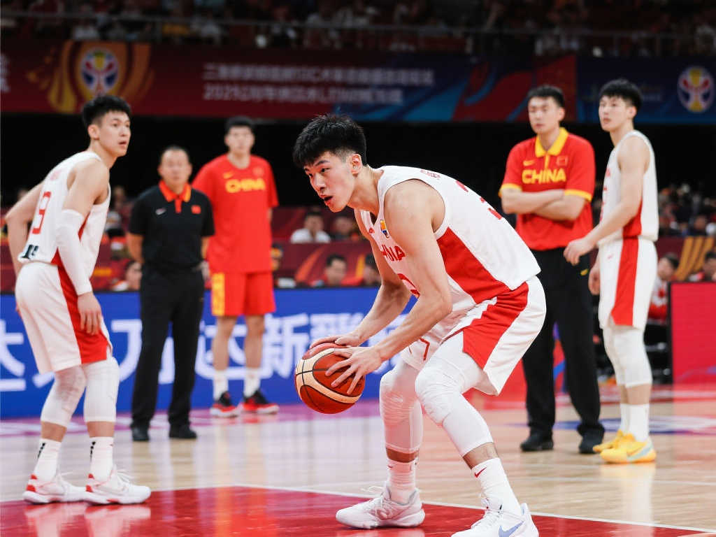 通过在公开 通过在公开