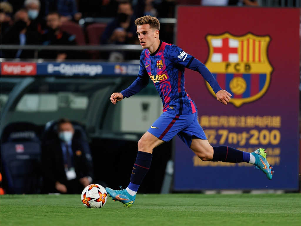 俱乐部在引 俱乐部在引